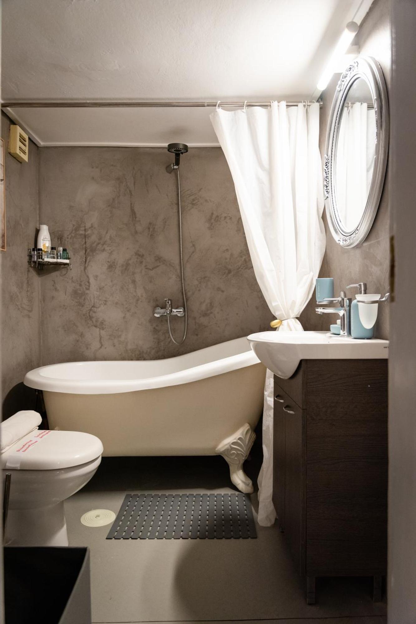 Koukaki Urban Retreat, Steps From The Acropolis Apartment เอเธนส์ ภายนอก รูปภาพ
